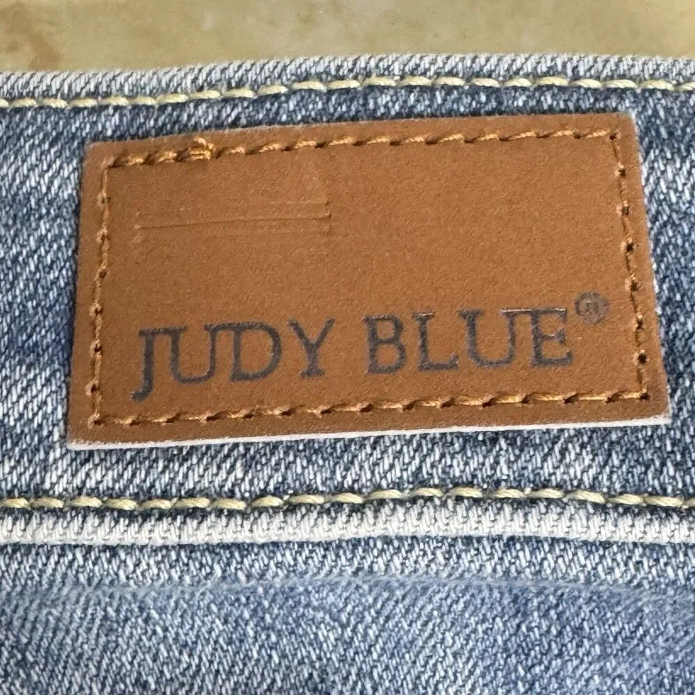 Judy Blue Jeans Womens 3/26 Light Wash Relaxed Fit Stretch Denim JB82336LT